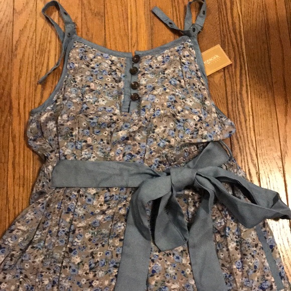 Sun Dress - Picture 2 of 4